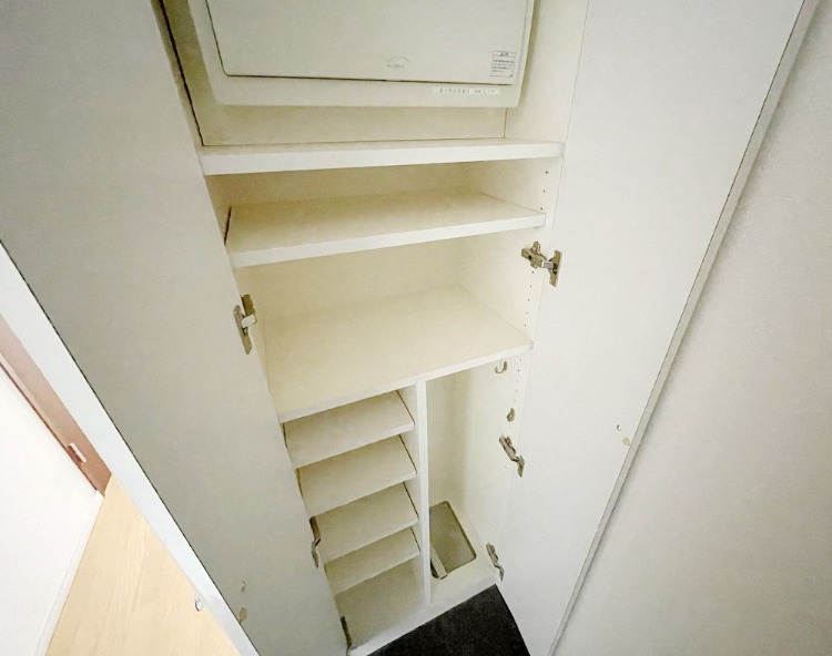 ミリオンステーションプラザ鶴見市場の玄関写真