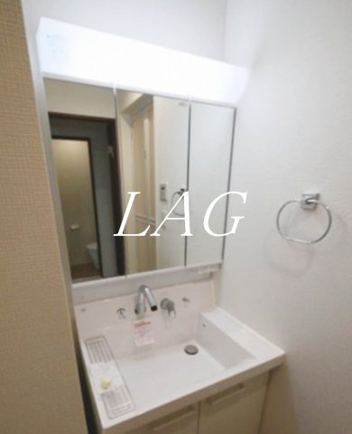 洗面設備　独立洗面台です。