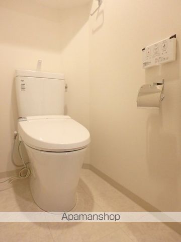 西武有楽町線 練馬駅 徒歩8分 4階建 築8年のトイレ写真