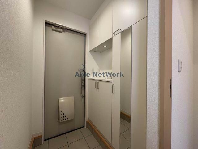 玄関　※管理会社写真参照