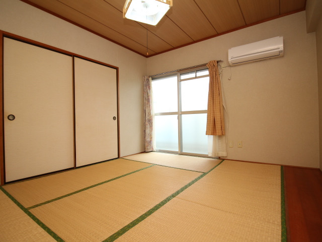 メゾンMの居間写真