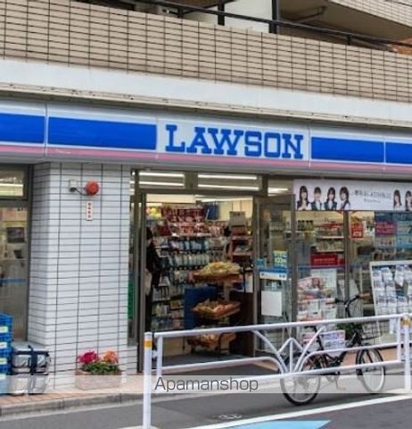 コンビニ　ローソン千駄ヶ谷一丁目店（コンビニ）まで549m