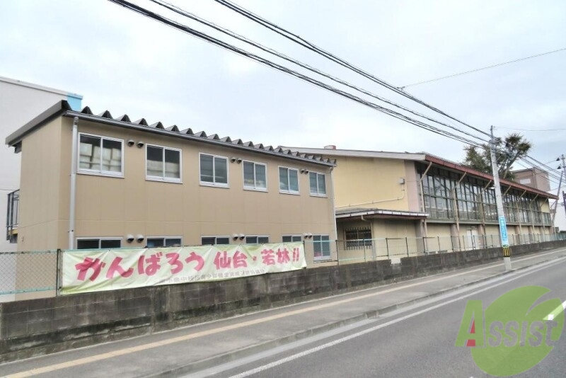 中学校　仙台市立南小泉中学校（中学校）まで528m