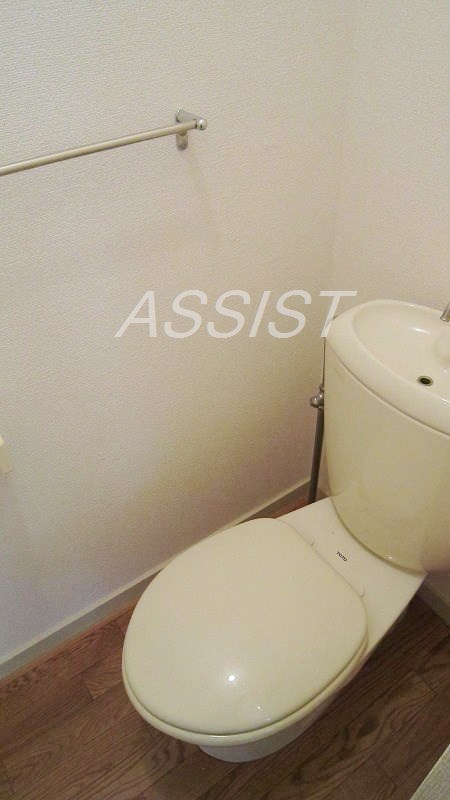 東急池上線 旗の台駅 徒歩7分 2階建 築37年のトイレ写真