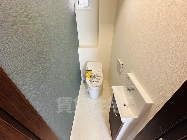 名鉄名古屋本線 本笠寺駅 徒歩8分 2階建 築1年のトイレ写真