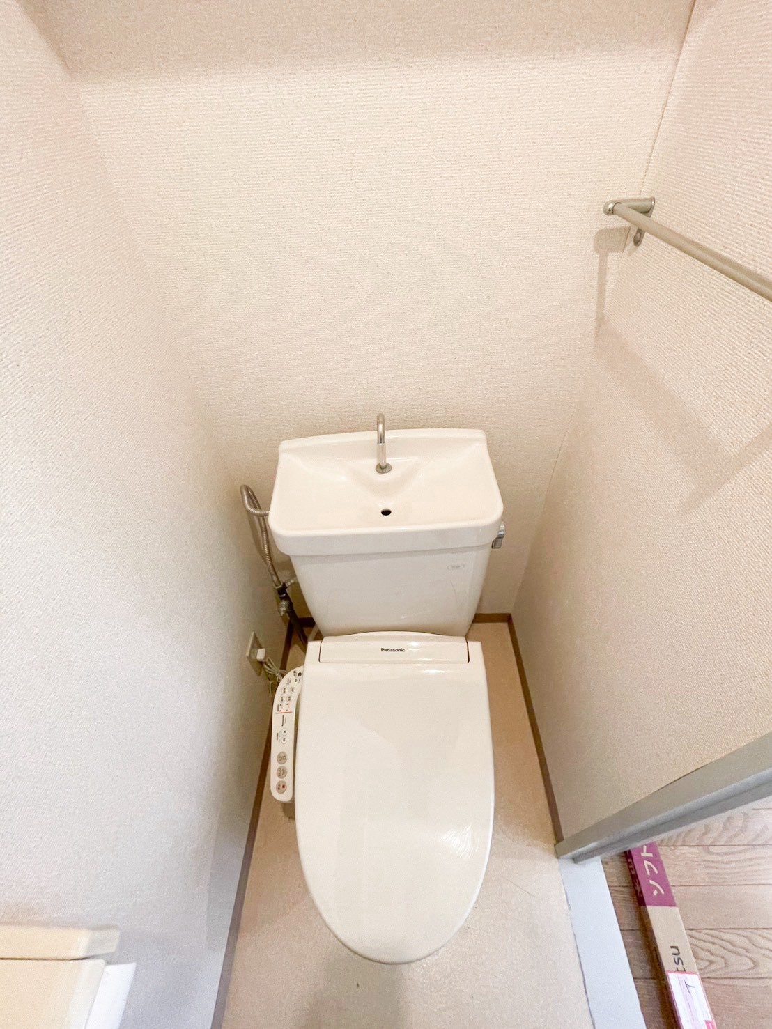東急東横線 新丸子駅 徒歩3分 6階建 築29年のトイレ写真