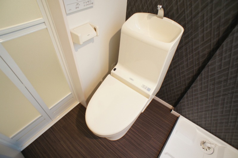 ＪＲ鹿児島本線 香椎駅 徒歩18分 2階建 築14年のトイレ写真
