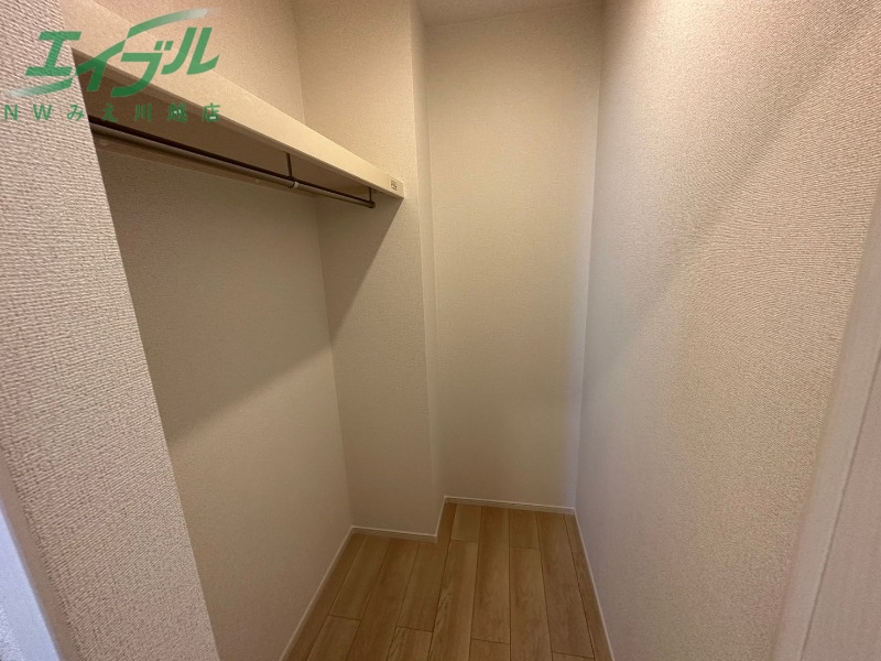 収納　同型タイプ画像