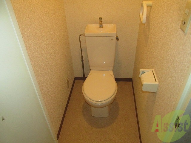 トイレ　トイレのタオル掛けも魅力です