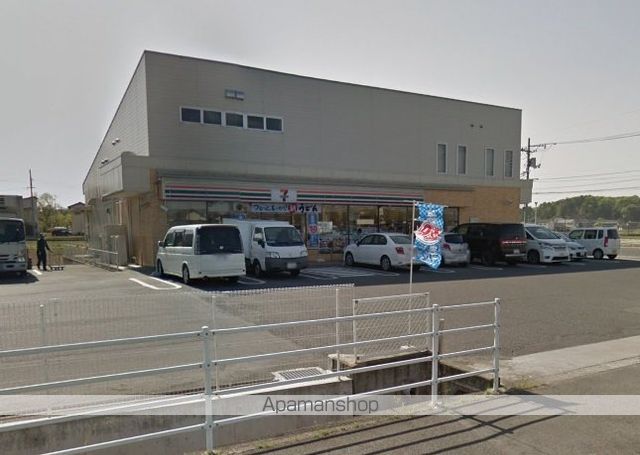 コンビニ　セブンイレブン（コンビニ）まで1438m