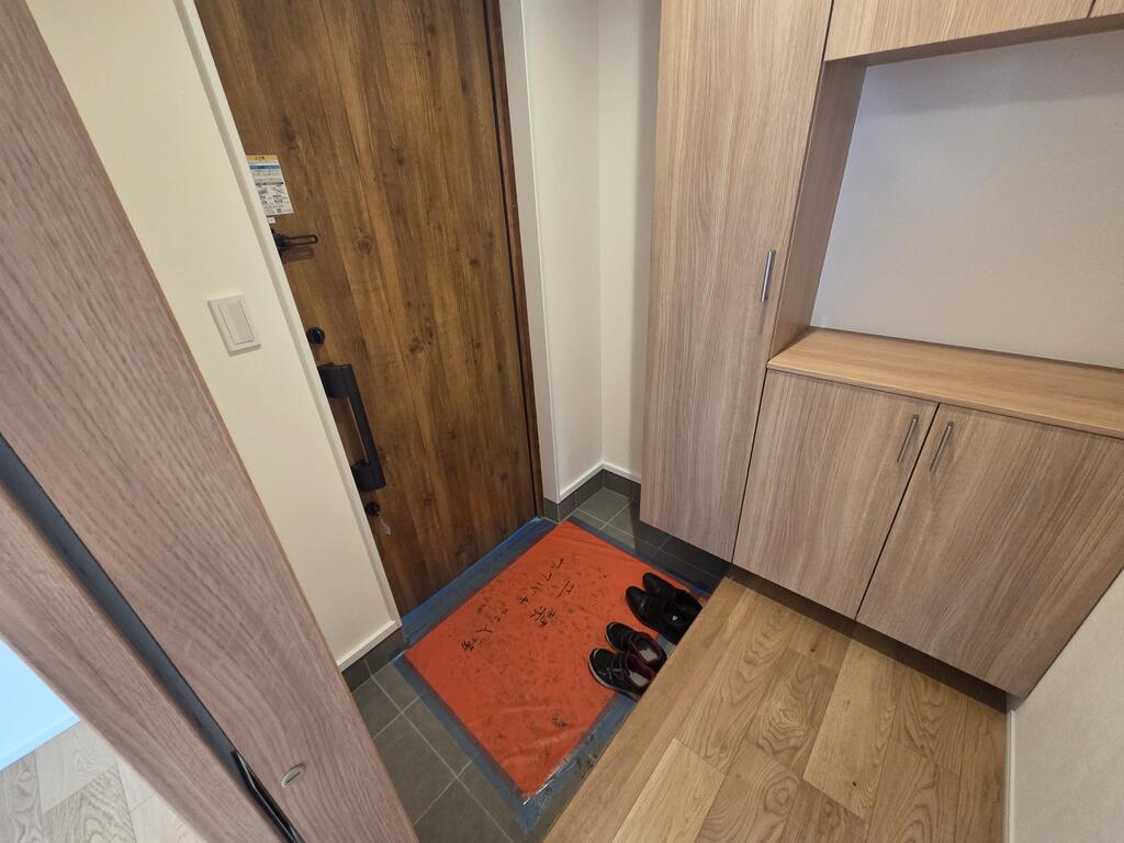 四条町藤川貸家の玄関写真