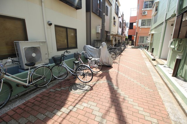 ヒルズ北葛西B棟の外観写真