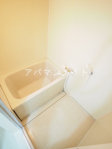 バス・シャワールーム　お風呂で日々の疲れを落としましょう