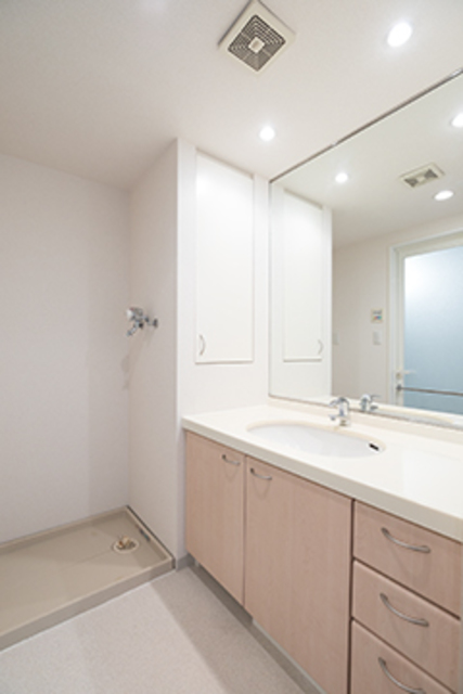 洗面設備　※写真は同タイプ住戸です。