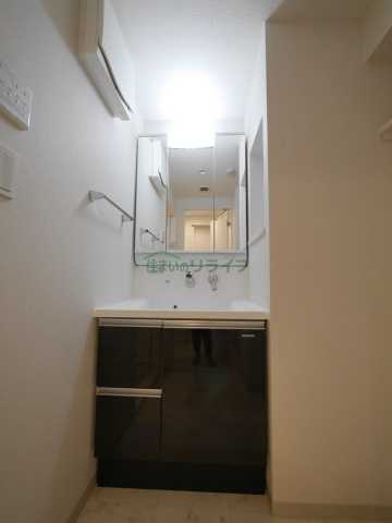 洗面設備　別部屋参考写真です