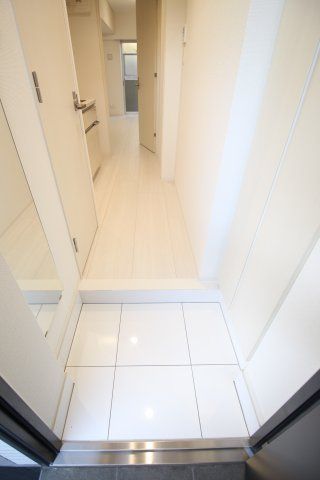 玄関　（別タイプ参考写真）ＭＡＸＩＶ王子ＲＩＣＯＴＴ　北区栄町