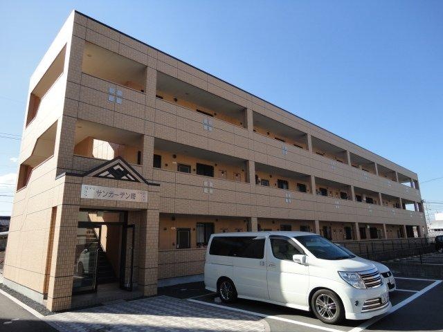 エントランス　外観写真（昼）