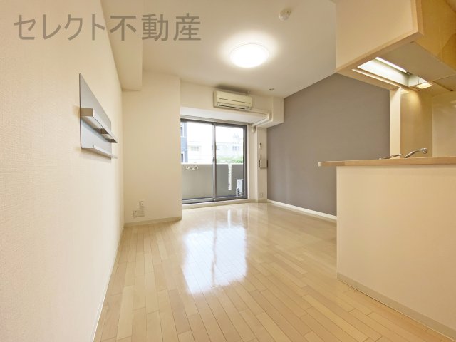 名鉄名古屋本線 金山駅 徒歩9分 12階建 築19年の居間写真