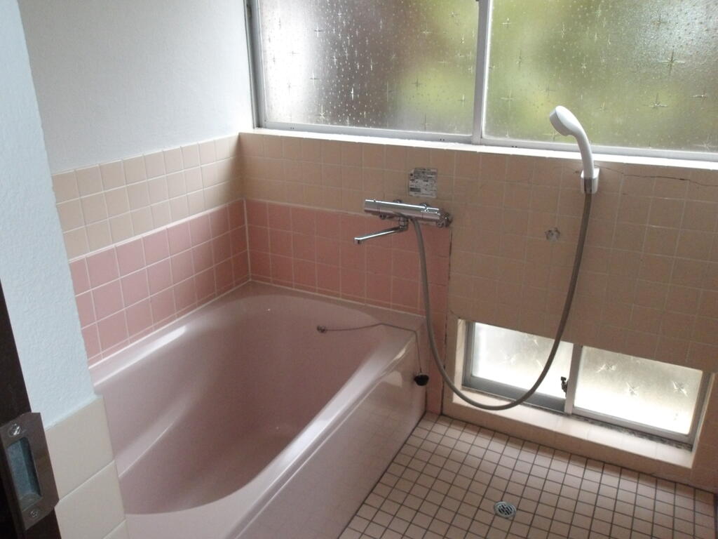 今森275-11貸家の風呂写真