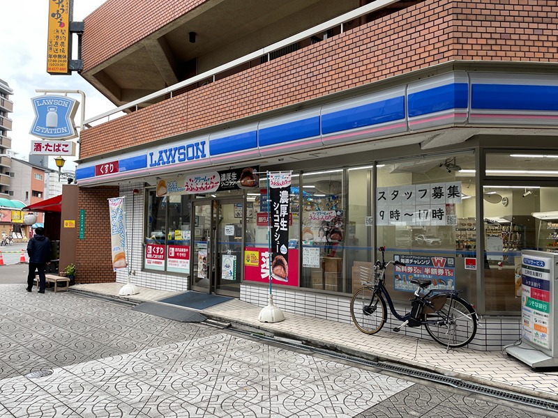 コンビニ　ローソン 大阪港駅前店（コンビニ）まで107m