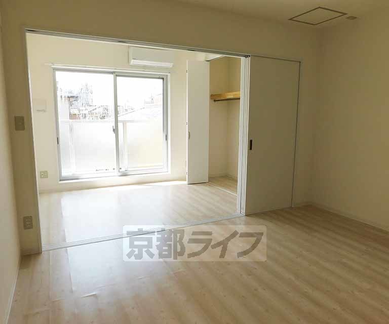 居室・リビング　広めのお部屋です