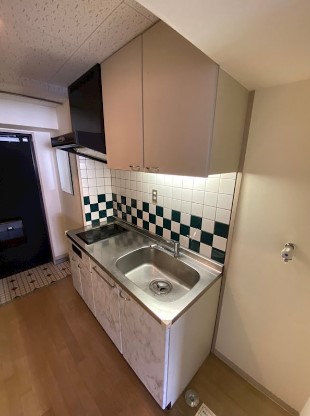 キッチン　写真は別号室です。現況優先になります。