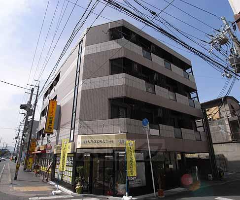 京都市伏見区深草ヲカヤ町のマンションの建物外観