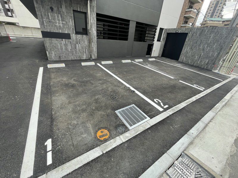 【Modern palazzo赤坂NEUROの駐車場】