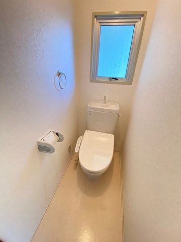 【西宮市松籟荘のマンションのトイレ】