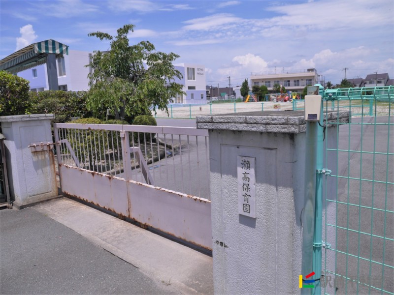 【みやま市瀬高町小川のアパートの幼稚園・保育園】