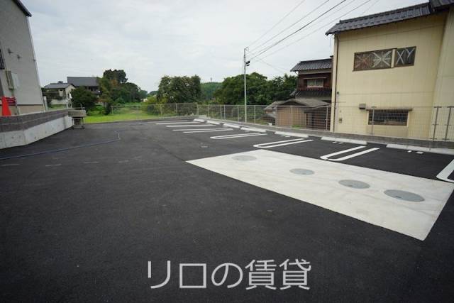 【嘉穂郡桂川町大字九郎丸のアパートの駐車場】