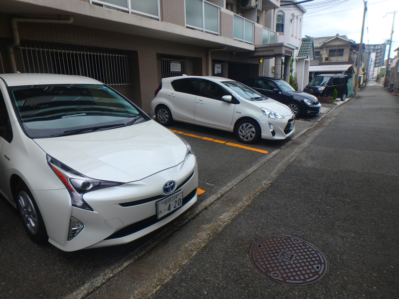 【土井ハイツ北条口の駐車場】