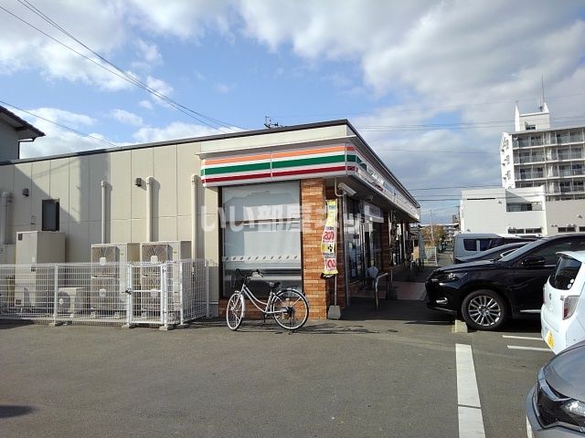 コンビニ　セブンイレブン 久留米南町店（コンビニ）まで837m