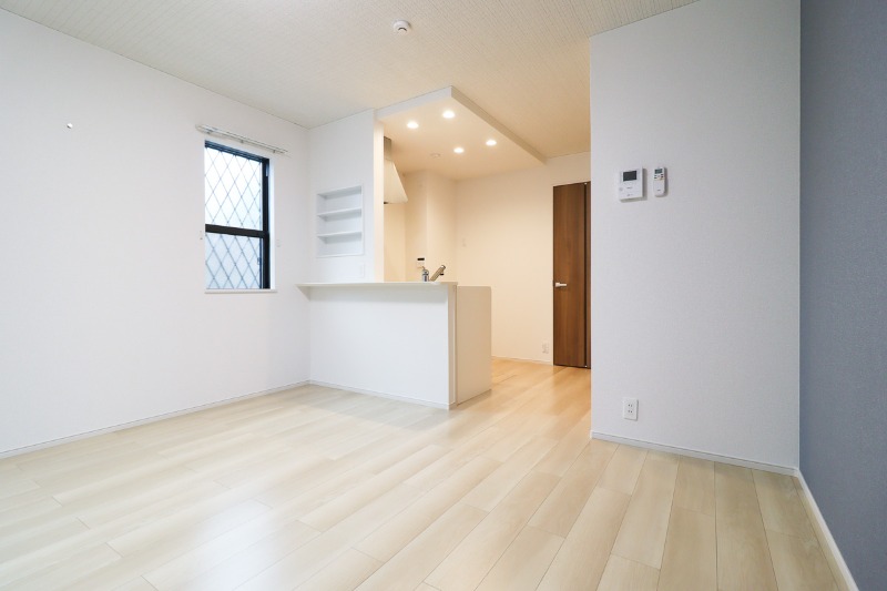 居室・リビング　図面と現状に相違がある場合には現状を優先