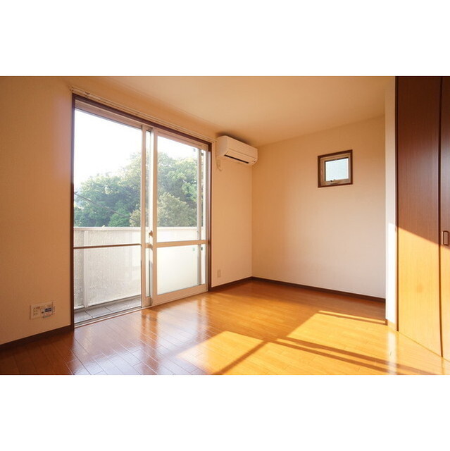 居室・リビング　適！洋室７帖・快適な一人暮らしに最エアコン付き