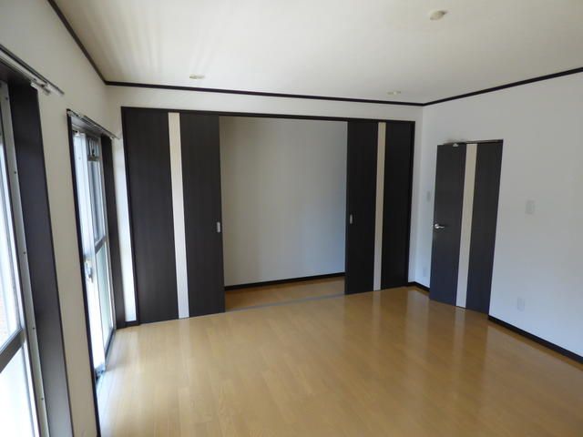 居室・リビング　使いやすい居間です