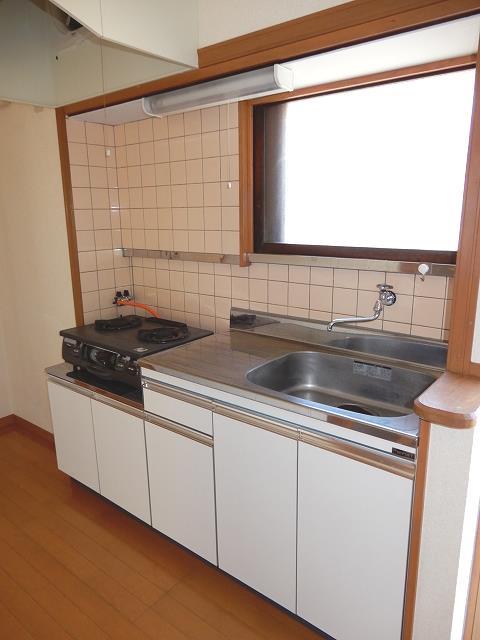 キッチン　ガスコンロ設置可能（コンロは残置物）