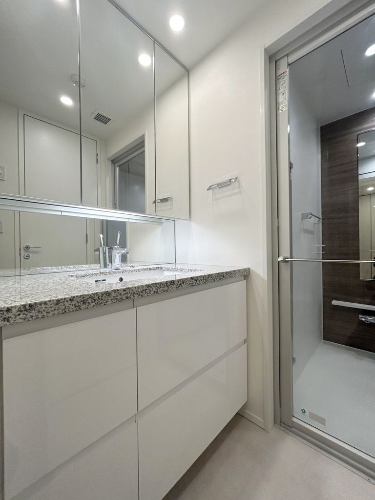 洗面設備　洗面化粧台