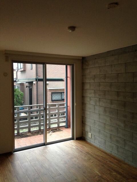 居室・リビング　別部屋参考写真です