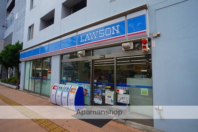 コンビニ　ローソン（コンビニ）まで672m