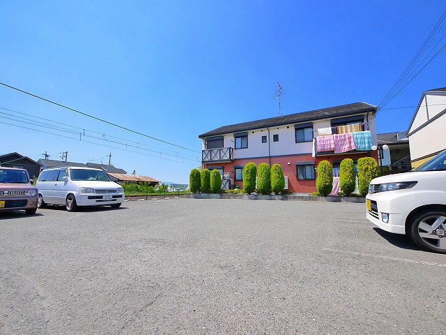 駐車場　駐車場完備です