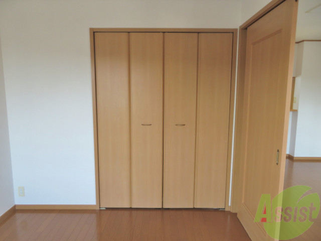 収納　洋室の収納です。クローゼットの中が気になります