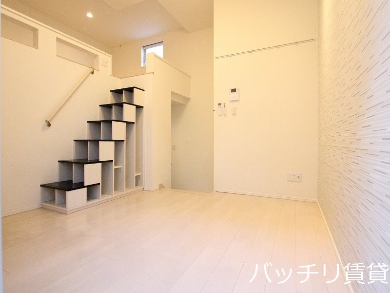 居室・リビング　画像は同型タイプの為、現状優先とさせて頂きます。