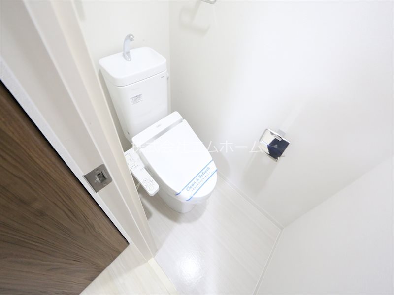 トイレ　温水洗浄暖房便座付トイレ