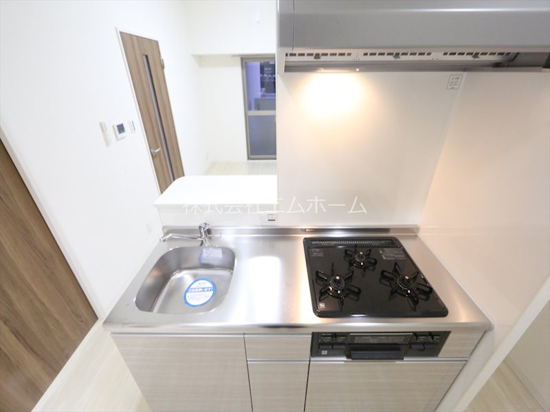 キッチン　システムキッチン（ガス3口・グリル）