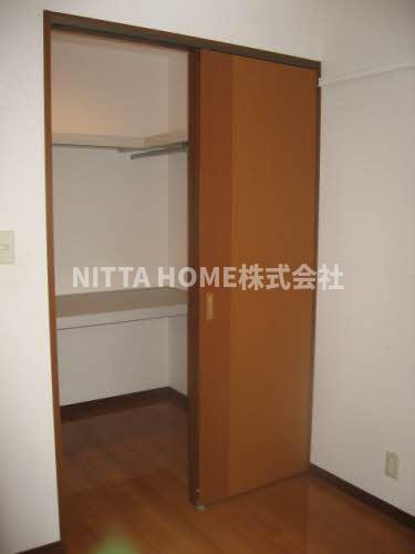 収納　ウォークインクローゼットです★