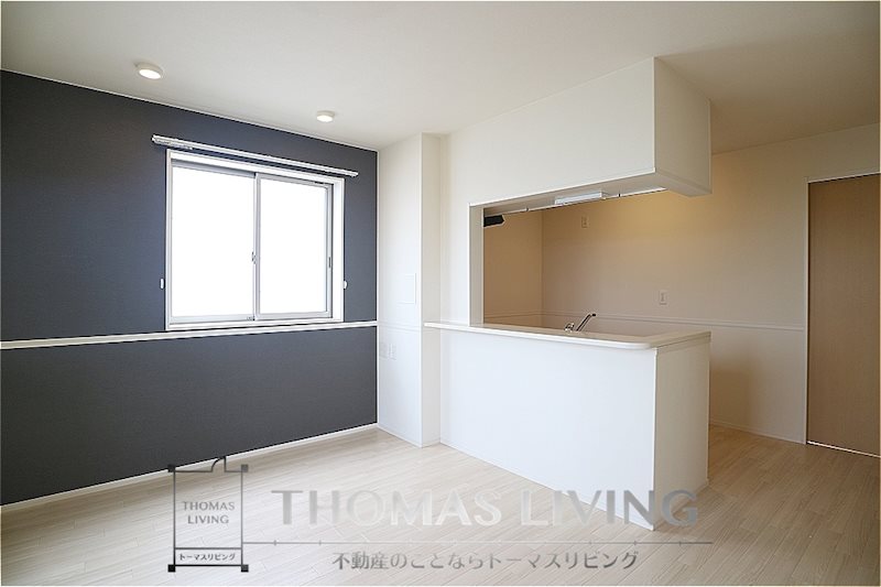 居室・リビング　実際の写真を準備中の為、同型物件写真を添付しております。