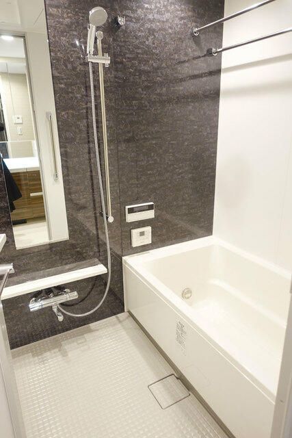 バス・シャワールーム　■浴室暖房乾燥機能付きバス♪