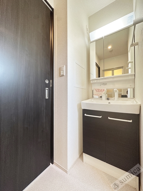 洗面設備　シャンプードレッサー付き・朝シャンもこちらで♪♪