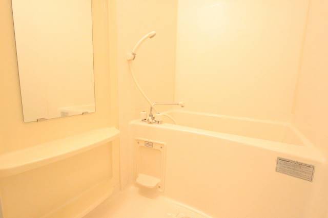 バス・シャワールーム　ゆったりバスルーム